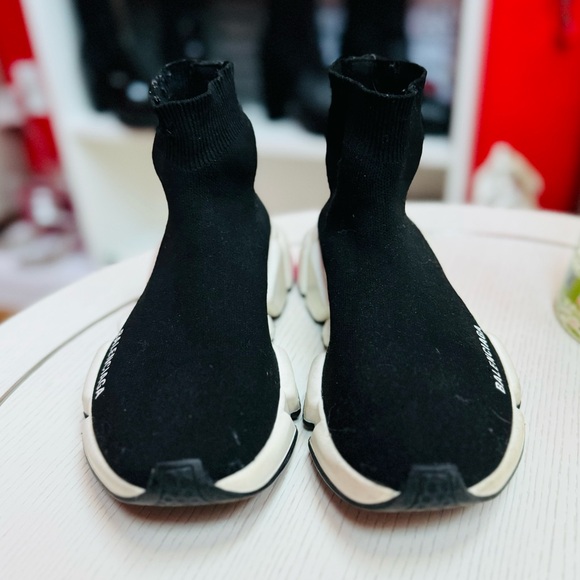 Balenciaga Speed Sneakers | Flawed - Picture 2 of 8